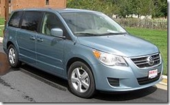 250px-2009_Volkswagen_Routan_SE