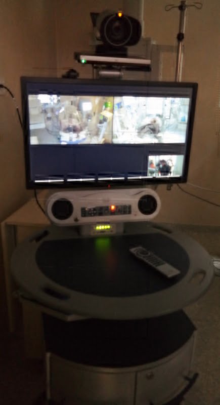 Fundatia Vodafone robot teleprezenta